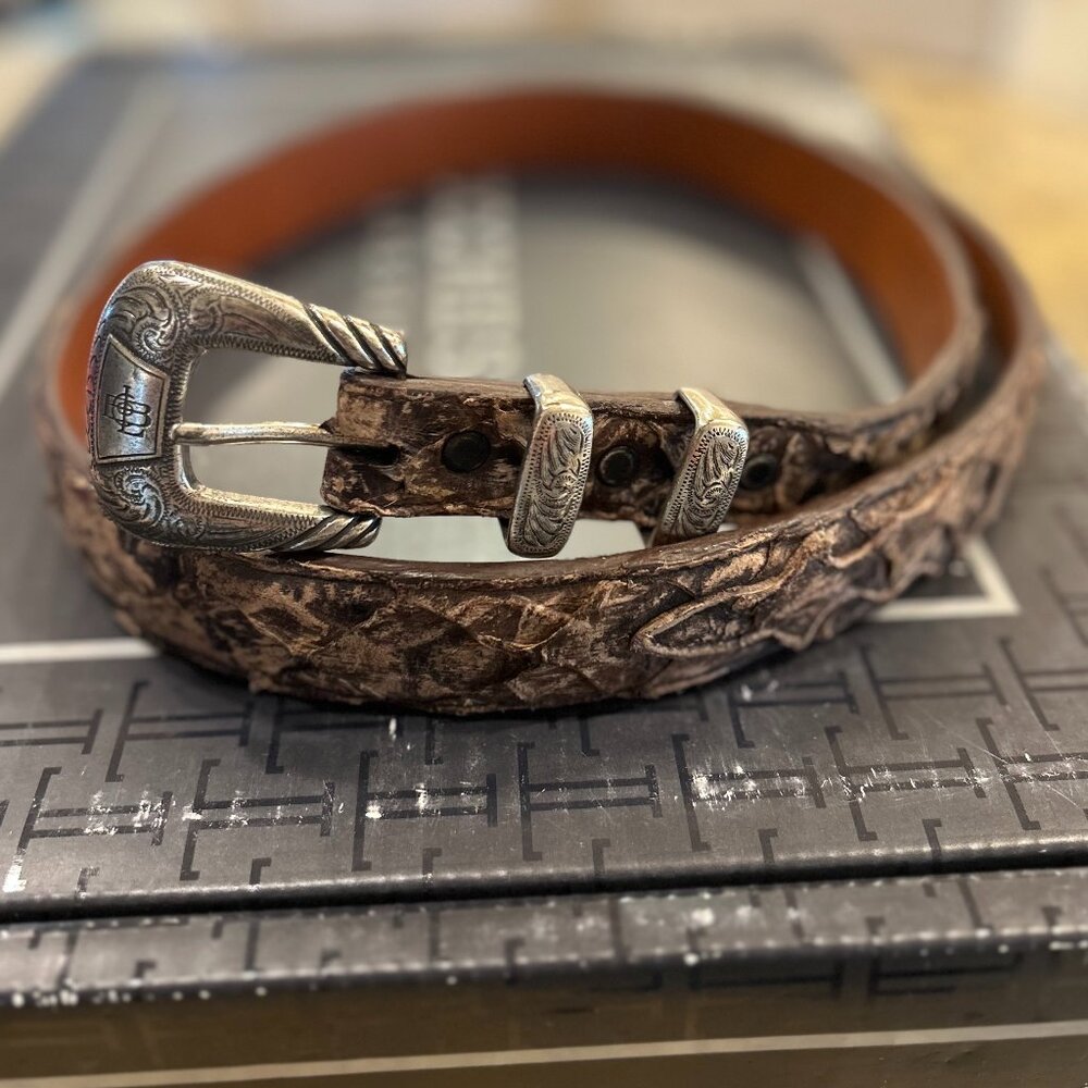 New Lucchese Classic Genuine Pirarucu Men's Belt Size 38, 1.25 inch wide